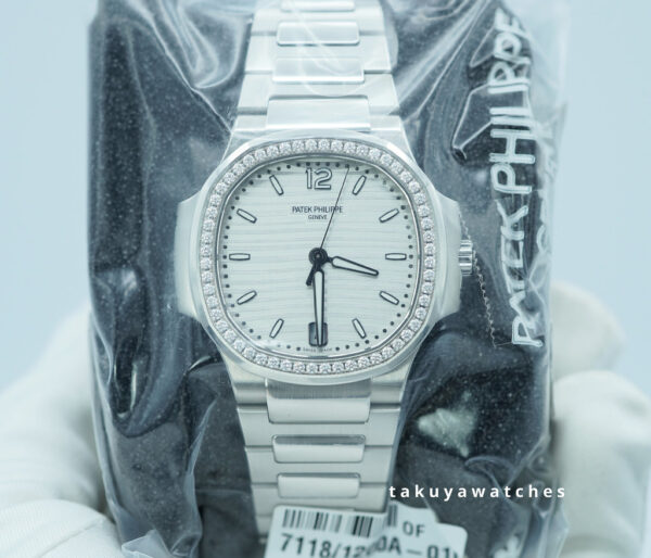 BRAND NEW Patek PHILIPPE 7118/1200A NAUTILUS SILVER DIAL DIAMOND BEZEL SINGLE SEALED FULL SET