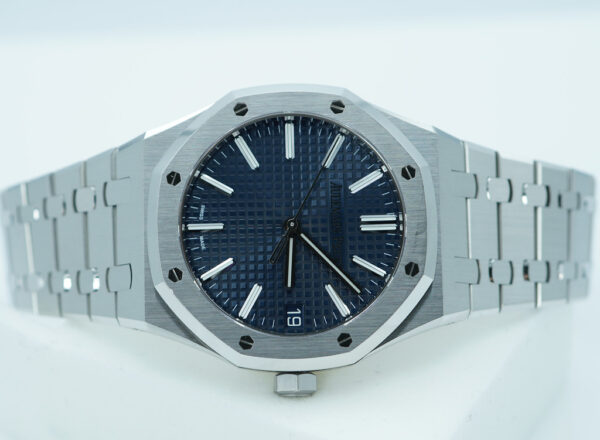 Audemars PIGUET ROYAL OAK 15510 STAINLESS STEEL BLUE NUIT DIAL 2023 FULL SET - Image 9