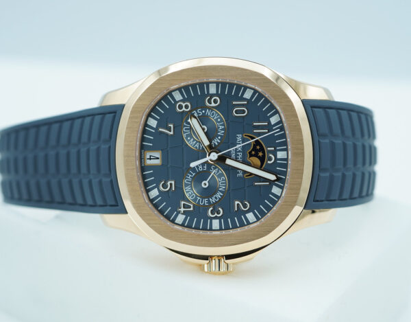 NEW Patek PHILIPPE 5261R AQUANAUT ANNUAL CALENDAR ROSE GOLD BLUE DIAL FULL SET - Image 10