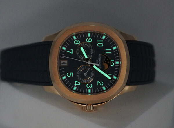 NEW Patek PHILIPPE 5261R AQUANAUT ANNUAL CALENDAR ROSE GOLD BLUE DIAL FULL SET - Image 12