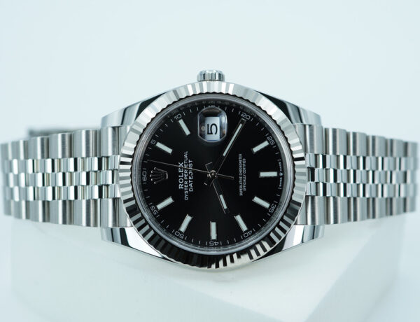 Rolex 126334 DATEJUST 41 FLUTED BEZEL BLACK DIAL JUBILEE BAND 2024 FULL SET - Image 10