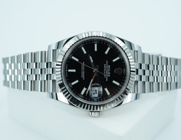 Rolex 126334 DATEJUST 41 FLUTED BEZEL BLACK DIAL JUBILEE BAND 2024 FULL SET - Image 9