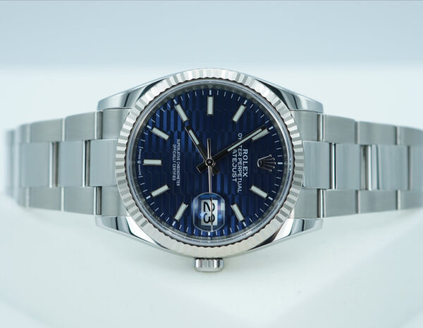 Rolex 126234 DATEJUST 36 FLUTED BEZEL BLUE MOTIF DIAL 2021 WARRANTY FULL SET - Image 9