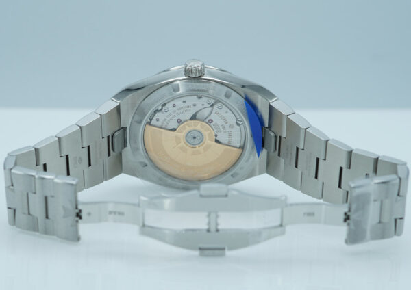 BRAND NEW Vacheron CONSTANTIN OVERSEAS 4520V STAINLESS STEEL BLUE DIAL NEW MODEL 2025 FULL SET - Image 8