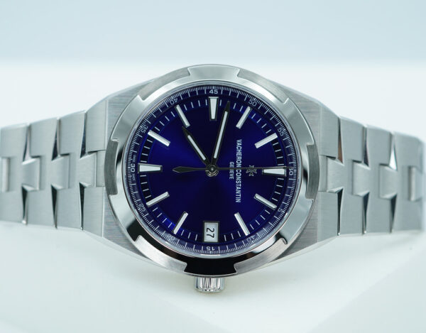 BRAND NEW Vacheron CONSTANTIN OVERSEAS 4520V STAINLESS STEEL BLUE DIAL NEW MODEL 2025 FULL SET - Image 9