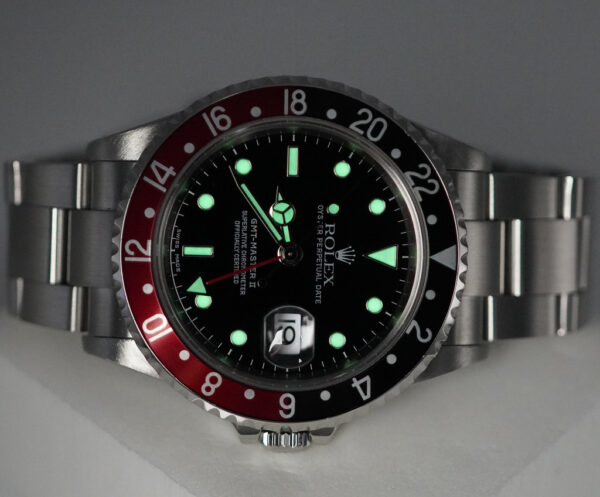 Rolex 16710 GMT MASTER II RED BLACK COKE BEZEL Y SERIAL 2003 BOX PAPERS - Image 12