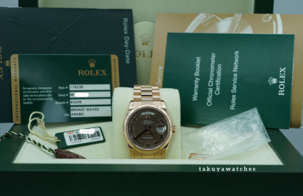 Rolex 118235 DAY DATE PRESIDENT 18K ROSE GOLD BRONZE WAVE ARABIC DIAL FULL SET - Image 2