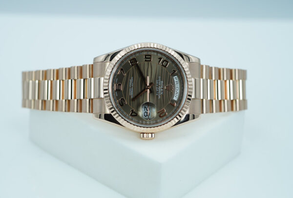 Rolex 118235 DAY DATE PRESIDENT 18K ROSE GOLD BRONZE WAVE ARABIC DIAL FULL SET - Image 9