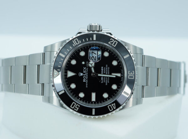 Rolex 126610LN SUBMARINER DATE 41 NEW MODEL 2023 WARRANTY FULL SET - Image 9