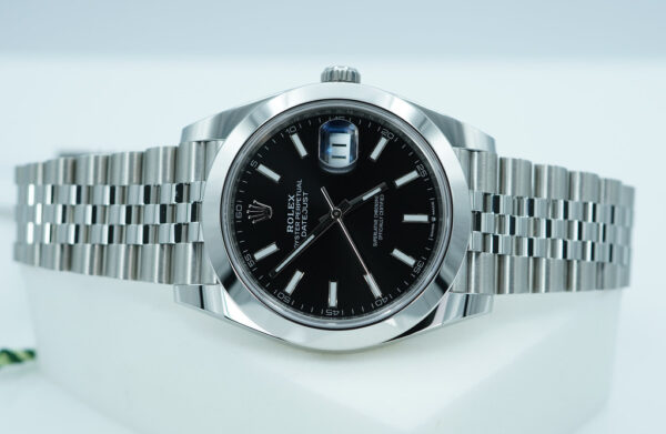 BRAND NEW Rolex 126300 DATEJUST 41 BRIGHT BLACK DIAL JUBILEE BAND 2025 FULL SET - Image 10